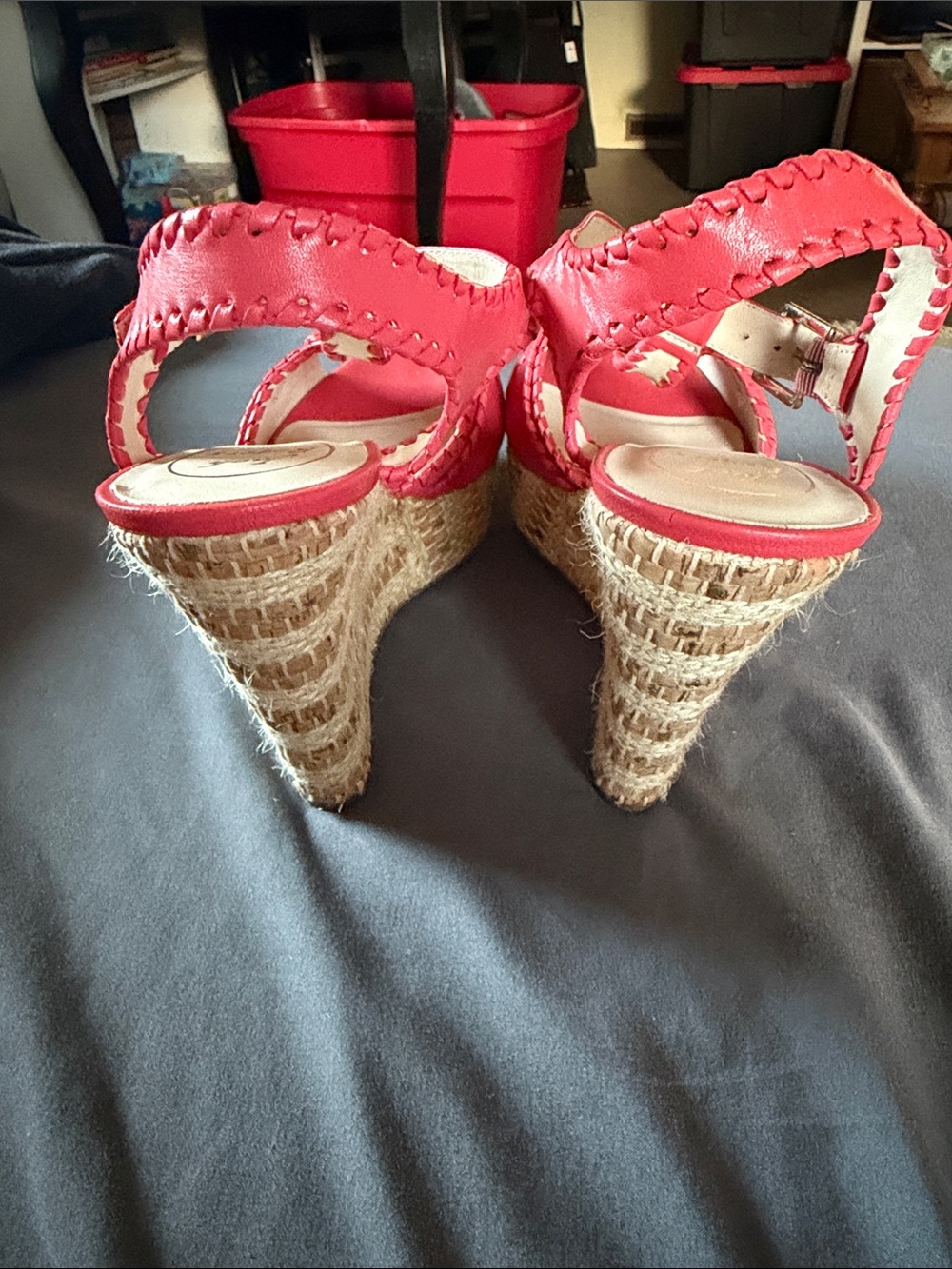 Jack Rogers medallion Coral Orange T-strap wedge sandals Size 9 - Picture 3 of 5